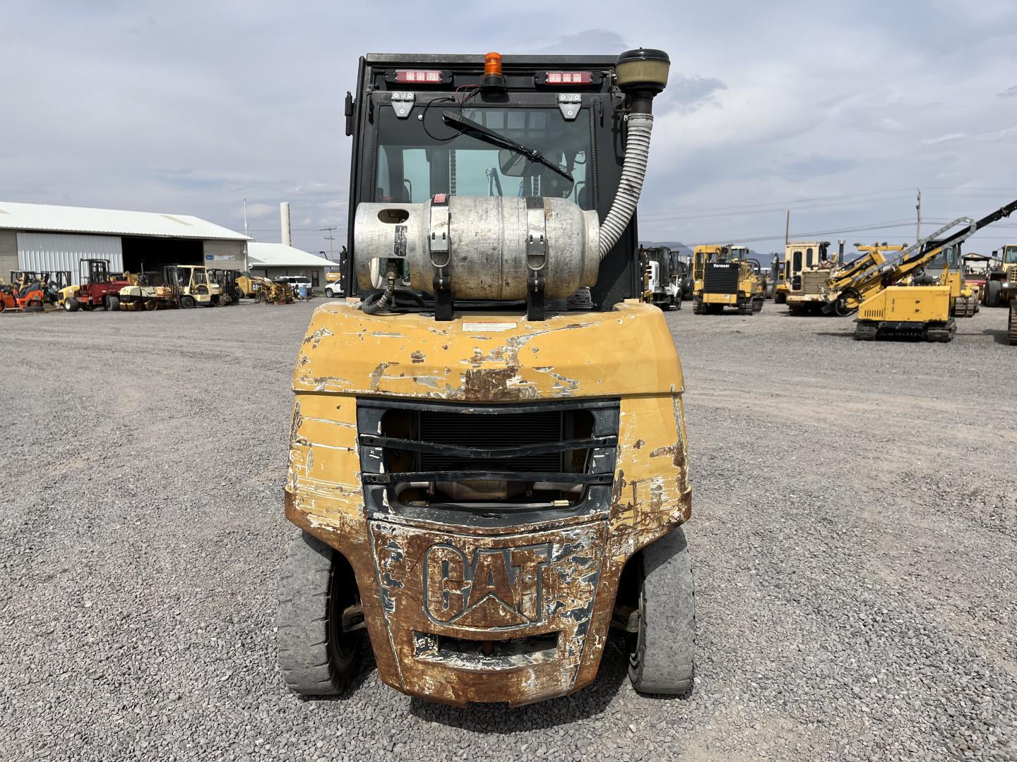 ./imagenes/INVOICE/2019/17987/MONTACARGAS CATERPILLAR GP40N1 (11).JPG